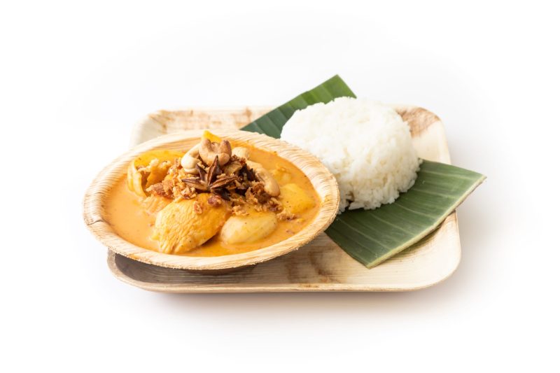 Massaman curry with jasmine rice chicken-prawns or tofu toppings